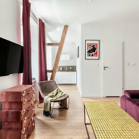 Cinema Aparthotel Poznań