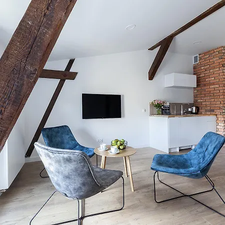 Cinema Apartmanhotel 3*