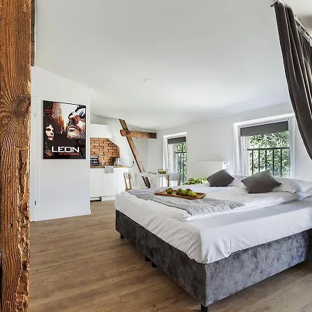 Hotel apartamentowy Cinema 3*