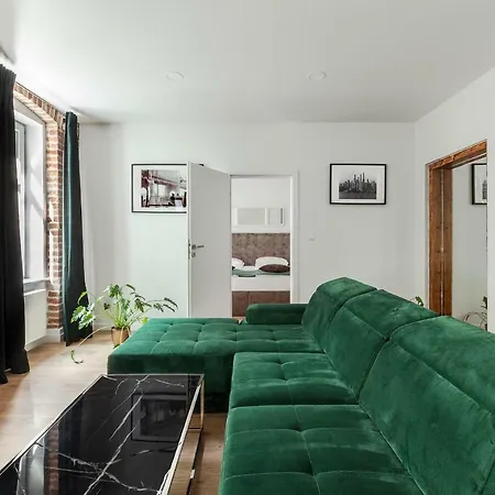 Cinema Hotel apartamentowy 3*