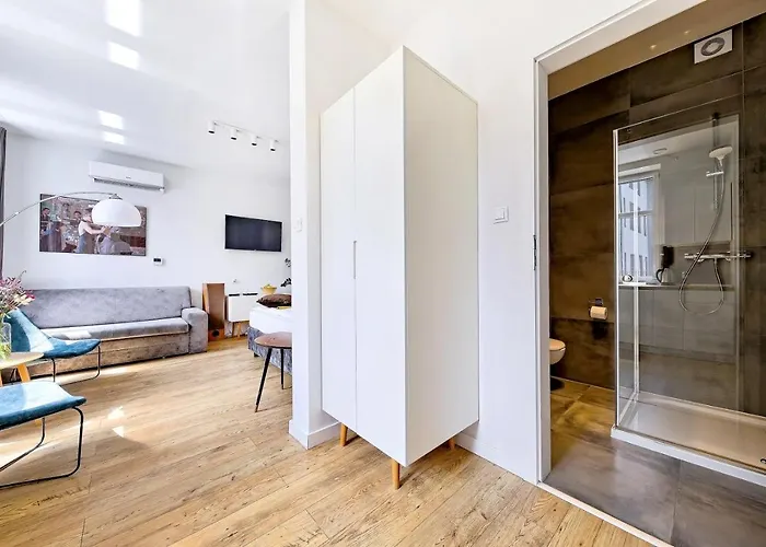 Cinema Apart Otel Poznan